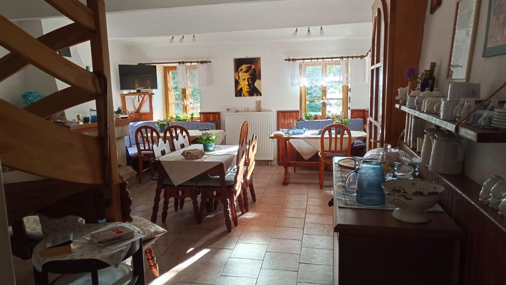 Chaloupka U Jiriho Hotel Nova Pec Luaran gambar